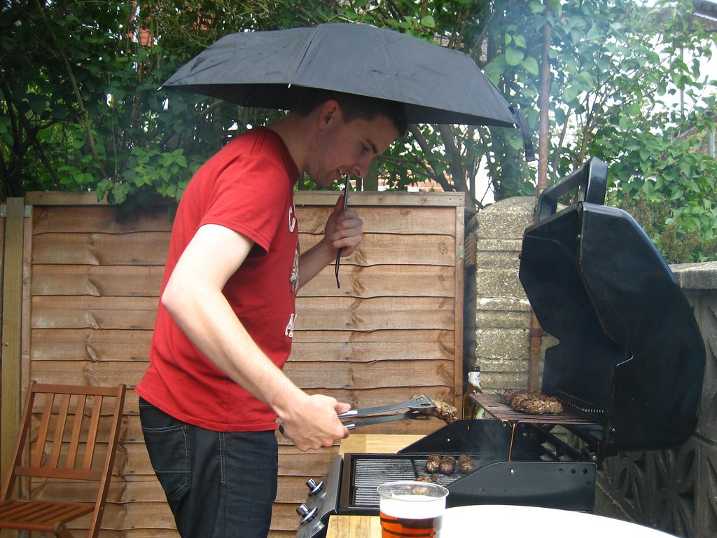 barbecue sous la pluie